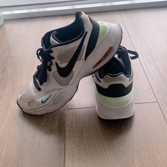 Nike woman running shoes, light , - Picture 3 of 4